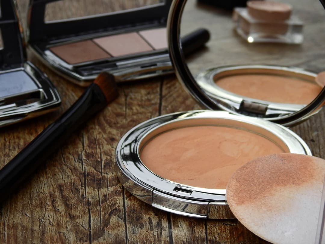 BÜTÜN MESELE JLO GİBİ BRONZ MAKYAJ YAPABİLMEK DE!