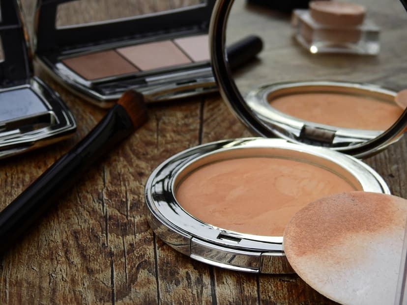 BÜTÜN MESELE JLO GİBİ BRONZ MAKYAJ YAPABİLMEK DE!
