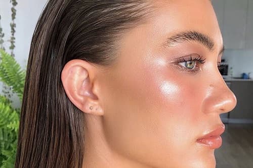 IŞILTILI MAKYAJ NASIL YAPILIR? ADIM ADIM GLOW ETKİSİ