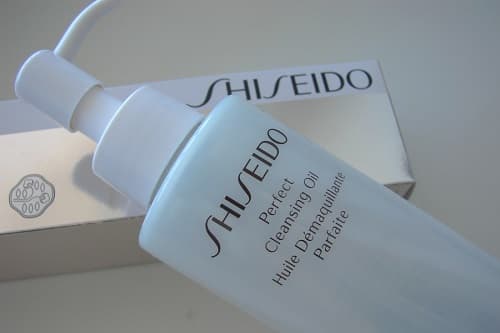 SHISEIDO YÜZ YIKAMA JELLERİNİN DİĞER TEMİZLEYİCİLERDEN FARKI