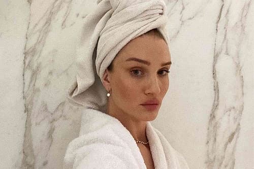 DUŞ SONRASI VÜCUT BAKIMI RUTİNİNDE HANGİ ÜRÜNLER OLMALI?