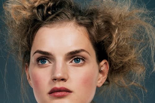 UÇUŞAN SAÇLARI DÜZELTMEK İÇİN 6 İPUCU