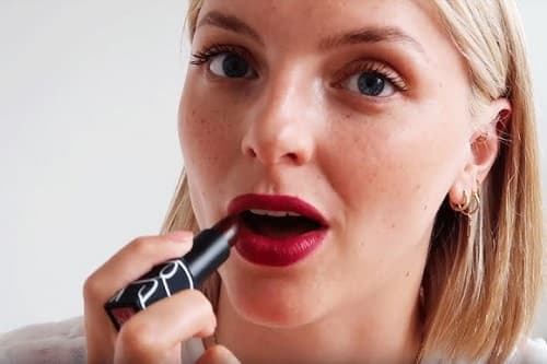 BERRY LIPS TRENDİYLE SONBAHAR ETKİSİ DUDAKLARDA