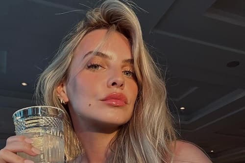 LIP BALM İLE TEK ÜRÜNLE MAKSİMUM ETKİ