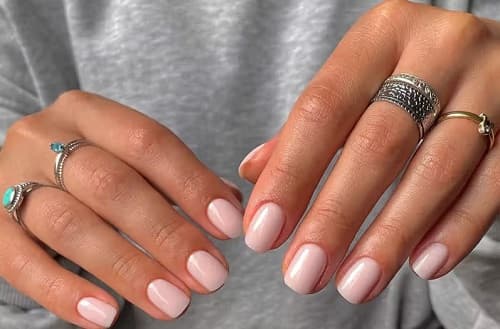 PRINCESS NAILS TRENDİYLE KRALİYET ZARAFETİ TIRNAKLARDA