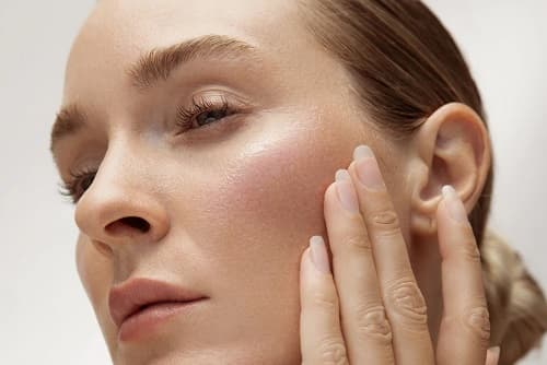 KARMA CİLTLER CİLT BAKIMINDA NELERE DİKKAT ETMELİ?