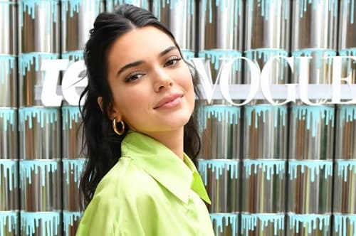 AKNEYE EĞİLİMLİ CİLTLER HANGİ ÜRÜNLERİ KULLANMALI & KULLANMAMALI?