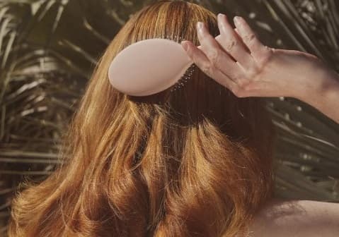 SAÇ FIRÇASI SEÇERKEN DİKKAT EDİLMESİ GEREKENLER