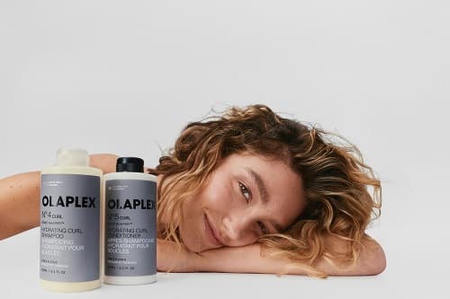 OLAPLEX'TEN DALGALI & KIVIRCIK SAÇLARA ÖZEL SERİ: BOND SHAPER CURL