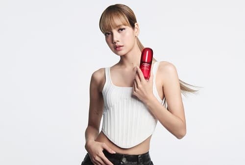 LALISA MANOBAL SHISEIDO ULTIMUNE SERUM’UN YENİ YÜZÜ OLDU